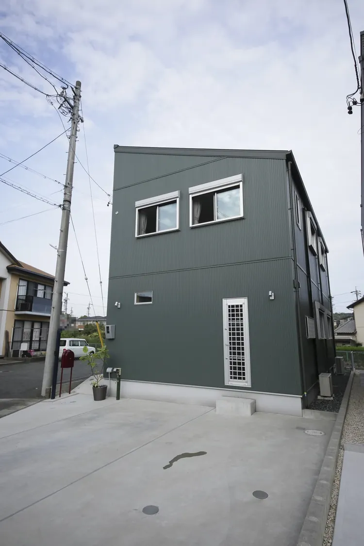 ガルバと木の家　知多市　注文住宅
